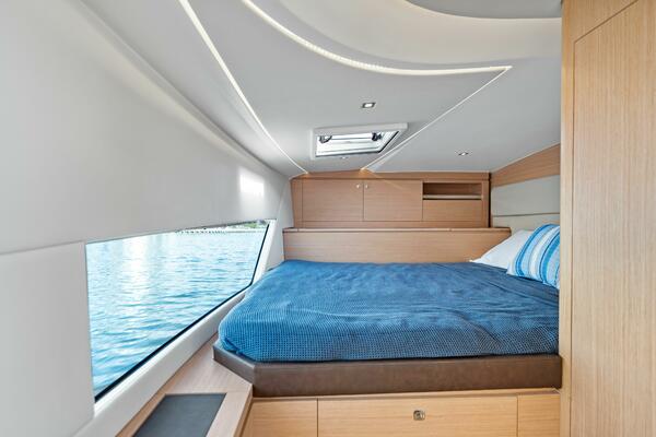 37ft Makai Yacht For Sale