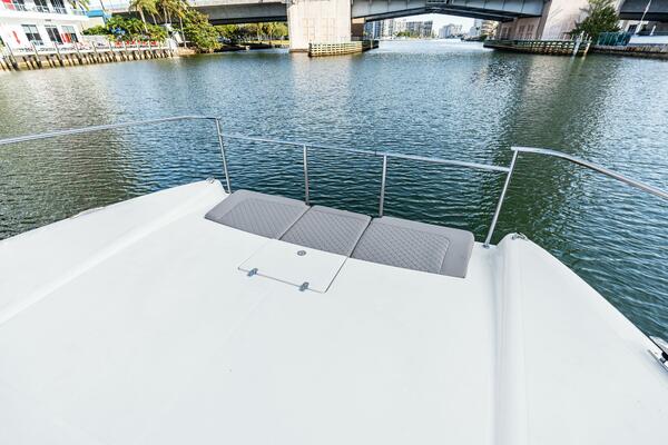 37ft Makai Yacht For Sale