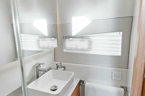 37ft Makai Yacht For Sale