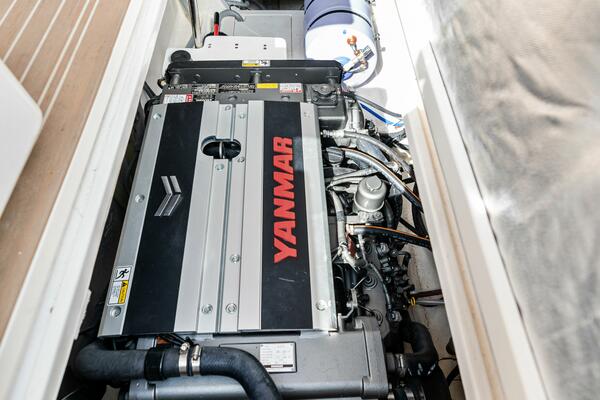 37ft Makai Yacht For Sale