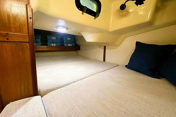 Aquila 34ft Hunter Yacht For Sale