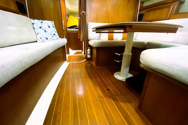 Aquila 34ft Hunter Yacht For Sale