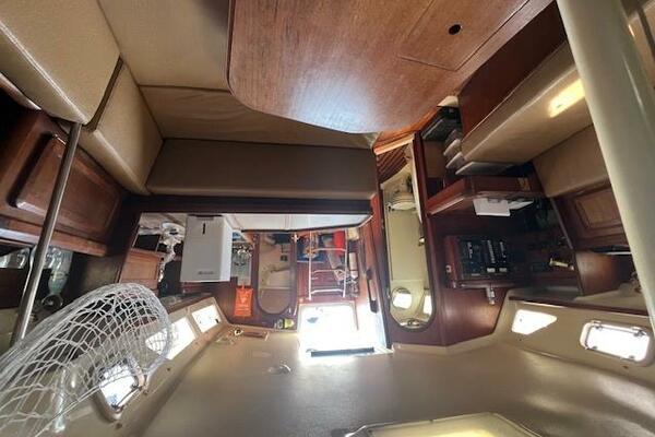 37ft Hunter Yacht For Sale