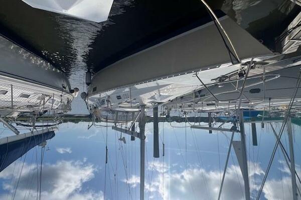 37ft Hunter Yacht For Sale