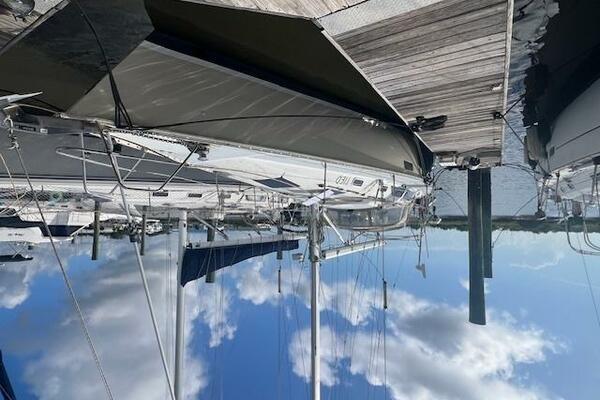 37ft Hunter Yacht For Sale