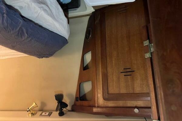 37ft Hunter Yacht For Sale