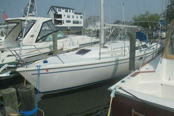 Photo of the 1999 Catalina 36 MKII "Snow Bird"