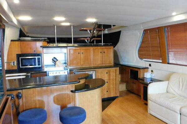 Photo of the 2002 Carver 570 Voyager Pilothouse "Waterdog"
