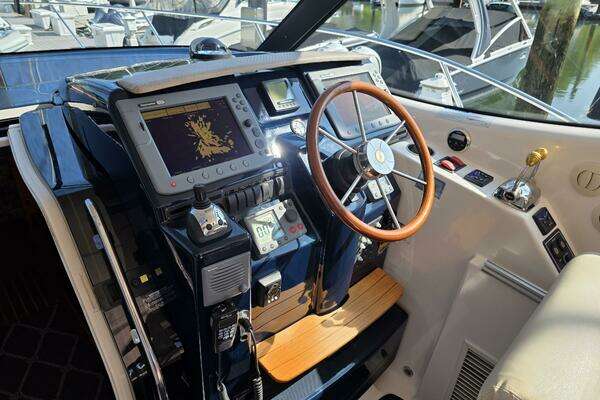 2007 Tiara Yachts 39