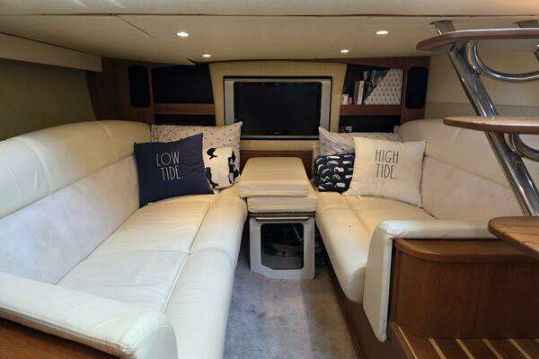 2007 Tiara Yachts 39