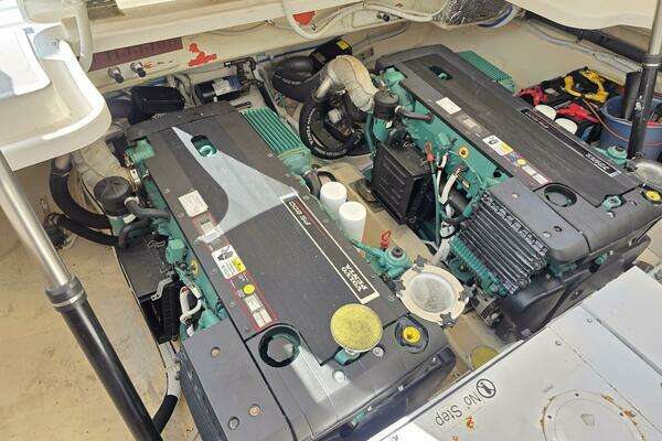 2007 Tiara Yachts 39