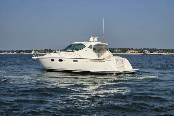 2007 Tiara Yachts 39