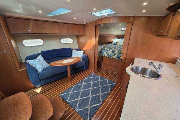 2007 Tiara Yachts 39