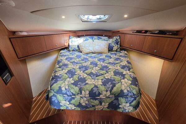 2007 Tiara Yachts 39