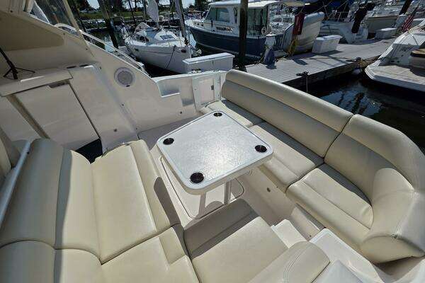 2007 Tiara Yachts 39