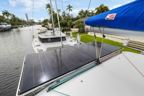 Benedetto 42ft Lagoon Yacht For Sale