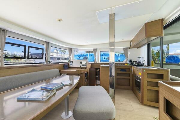 Benedetto 42ft Lagoon Yacht For Sale