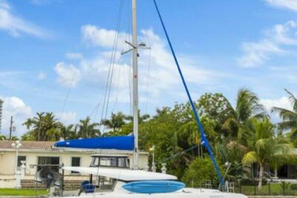 Benedetto 42ft Lagoon Yacht For Sale