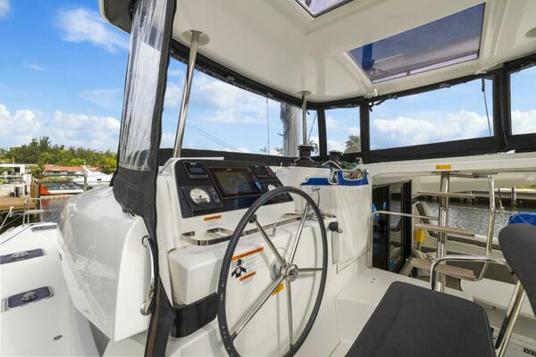 Benedetto 42ft Lagoon Yacht For Sale