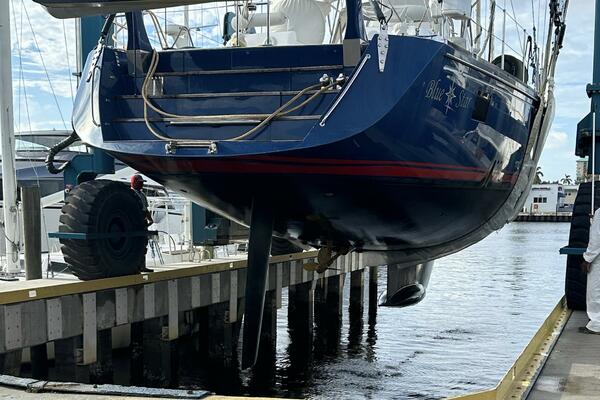 Benedetto 42ft Lagoon Yacht For Sale