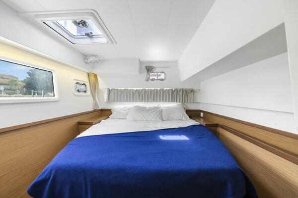 Benedetto 42ft Lagoon Yacht For Sale