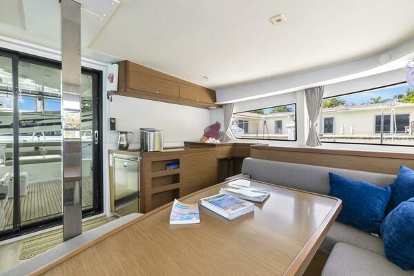 Benedetto 42ft Lagoon Yacht For Sale