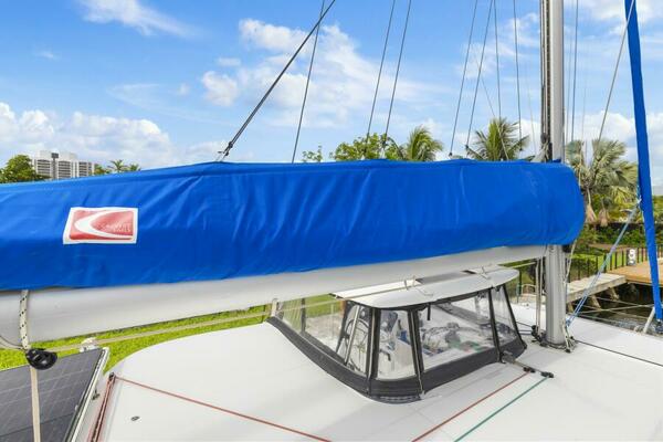 Benedetto 42ft Lagoon Yacht For Sale