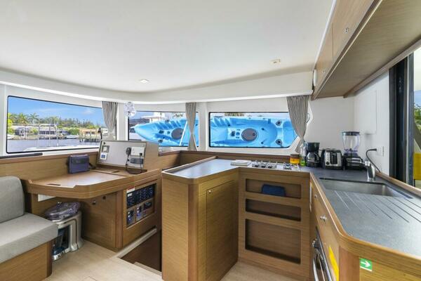 Benedetto 42ft Lagoon Yacht For Sale