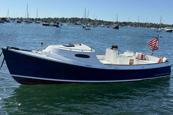Photo of the 1996 Oldport Marine Oldport Marine 26 "Kaymar "