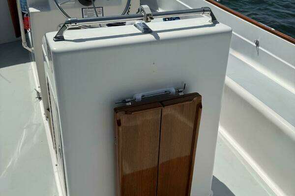 Photo of the 1996 Oldport Marine Oldport Marine 26 "Kaymar "