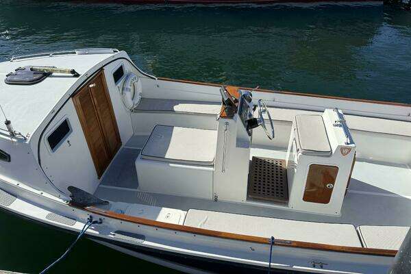 Photo of the 1996 Oldport Marine Oldport Marine 26 "Kaymar "