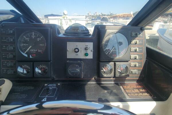 Ted S Toy 21ft Bayliner Yacht For Sale