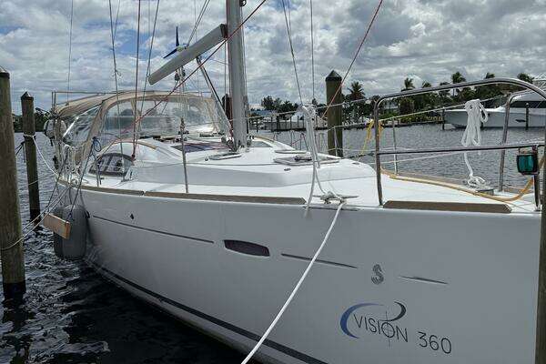 Photo of the 2012 Beneteau 43 "Vision 360"
