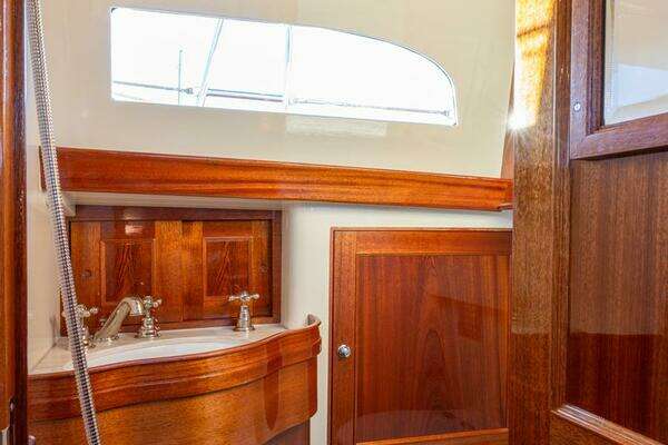Artisan Boatworks Inc Stephens Waring 39' Custom Sloop Yacht For Sale