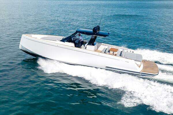 Pardo Yachts - 43 Walkaround