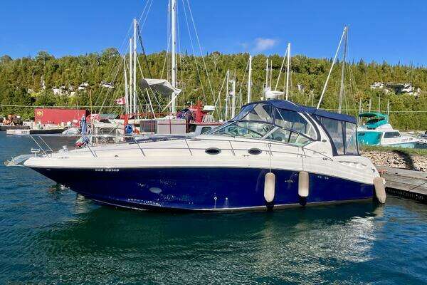 34-ft-Sea Ray-2004-340 Sundancer-Wiarton Ontario Canada yacht for sale