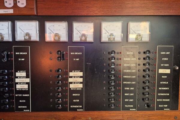 Heaven s Door 35ft Niagara Yacht For Sale