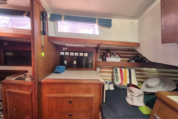 Heaven s Door 35ft Niagara Yacht For Sale