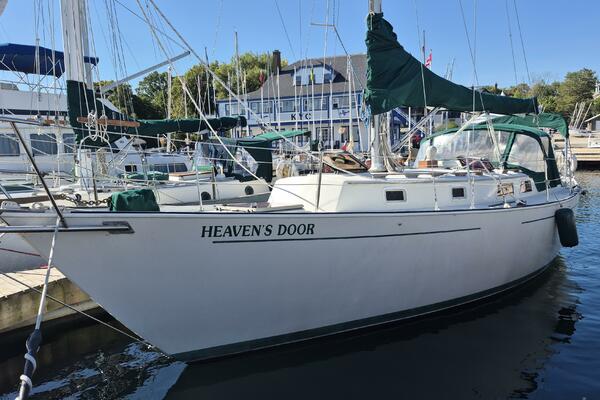 Heaven s Door 35ft Niagara Yacht For Sale