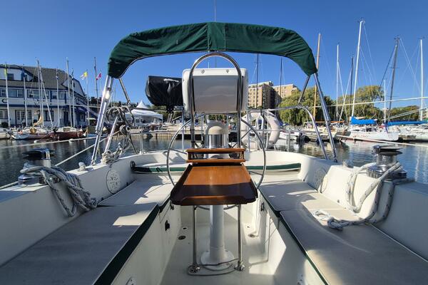 Heaven s Door 35ft Niagara Yacht For Sale