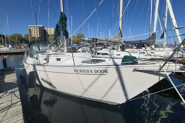 Heaven s Door 35ft Niagara Yacht For Sale