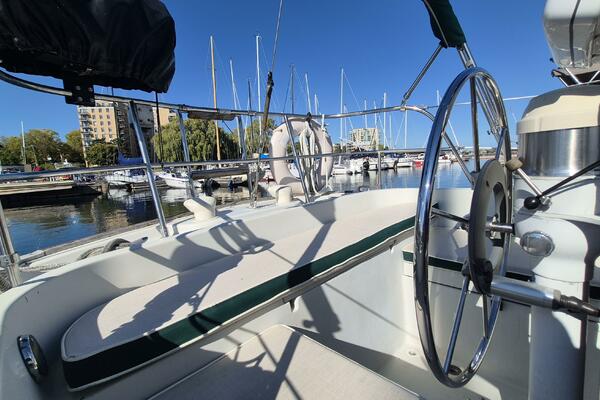 Heaven s Door 35ft Niagara Yacht For Sale