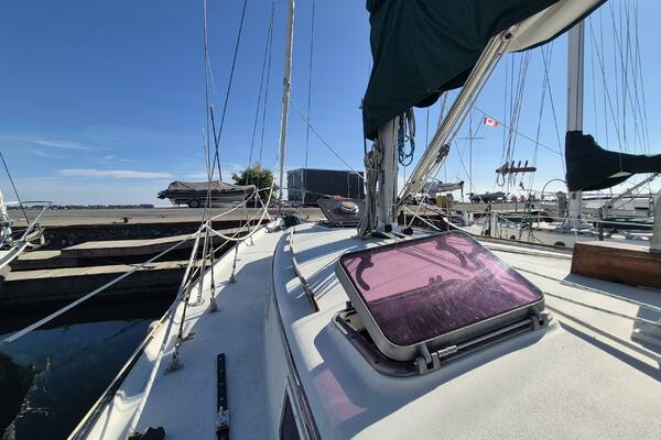 Heaven s Door 35ft Niagara Yacht For Sale