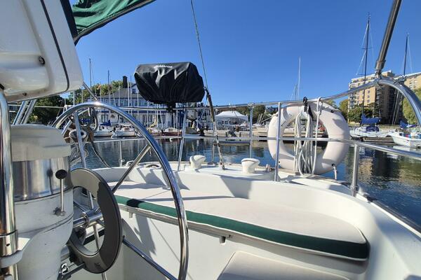 Heaven s Door 35ft Niagara Yacht For Sale
