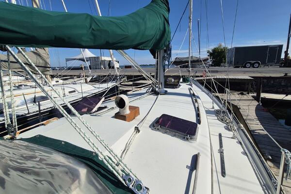 Heaven s Door 35ft Niagara Yacht For Sale