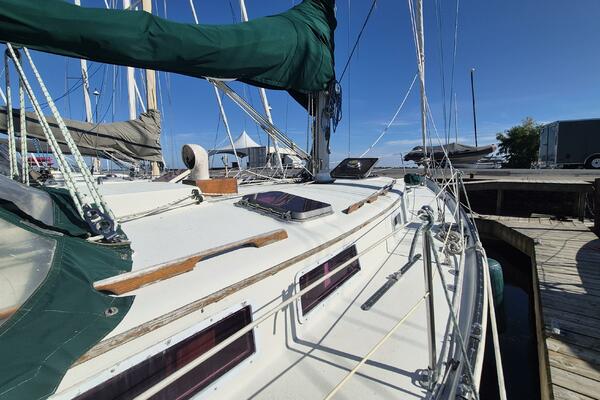 Heaven s Door 35ft Niagara Yacht For Sale