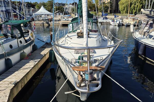 Heaven s Door 35ft Niagara Yacht For Sale
