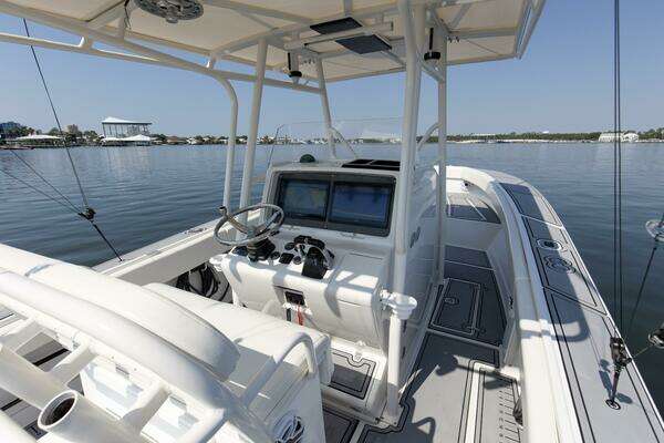 Photo of the 2004 Jupiter 31 FS "Smoke Show"