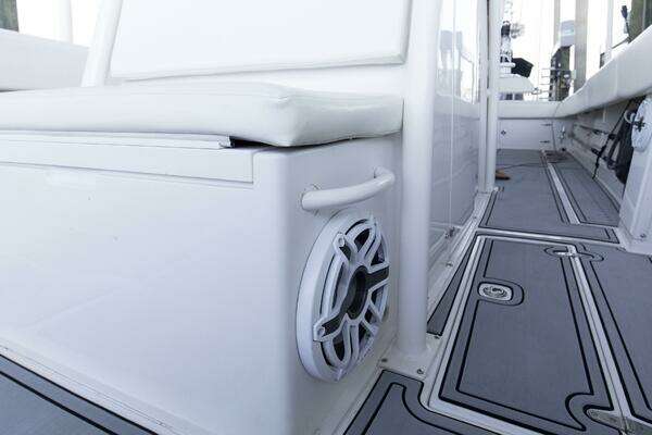 Photo of the 2004 Jupiter 31 FS "Smoke Show"