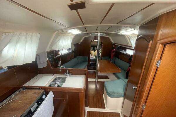 Photo of the 1999 Beneteau Oceanis 321 "Valkyrie"